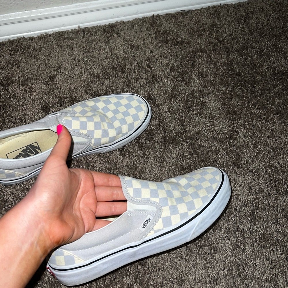 grey checkered vans